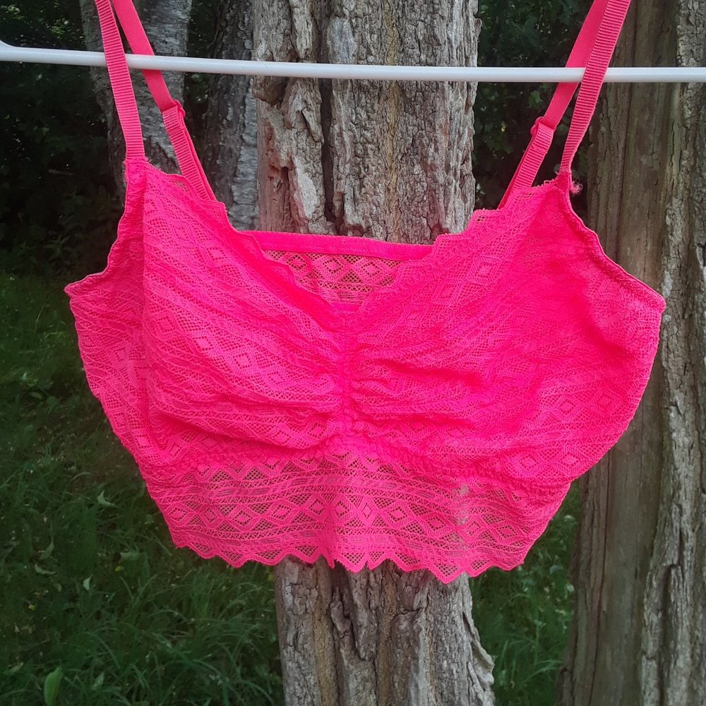 **SOLD ON ANOTHER PLATFORM**PINK size large bralette
